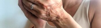 henna hřbet ruky