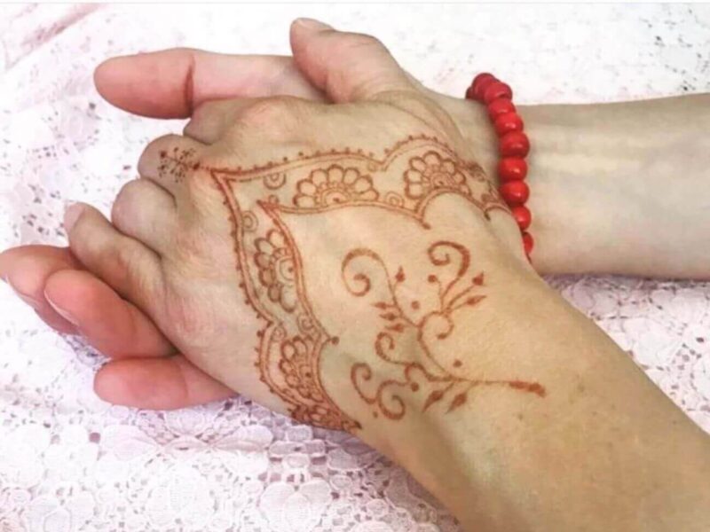 henna malba ruky